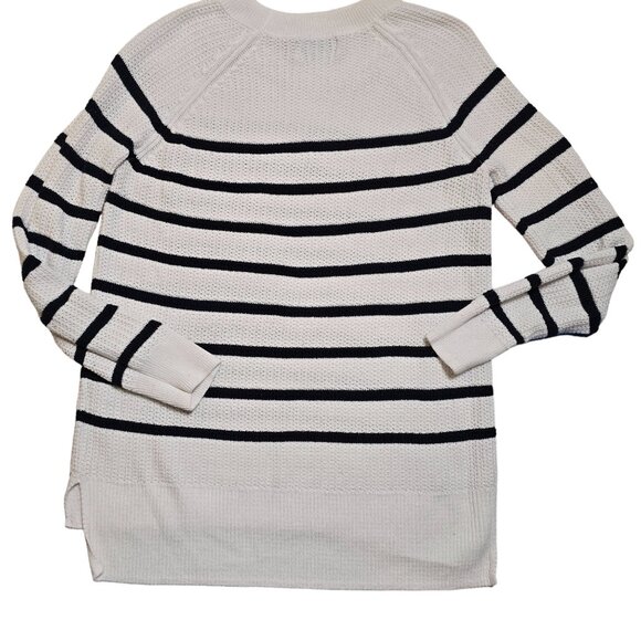 Old Navy Knit Sweater White with Blue Stripes Size M Good Used Condition - Picture 2 of 6